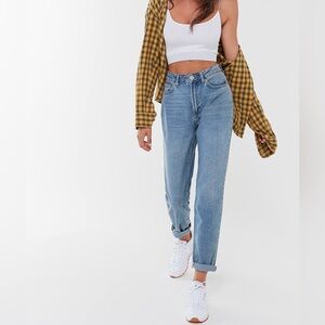 BDG High Rise Mom Jean Vintage Straight Leg Jeans in Light Wash Urban Outfitters